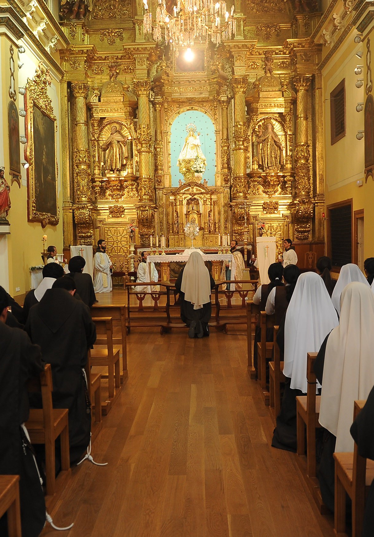cropped-Nuestra-Familia-1.jpg
