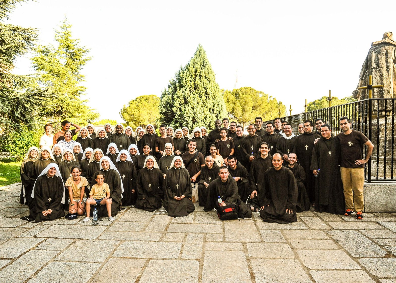 cropped-Familia-Peregrina-1.jpg
