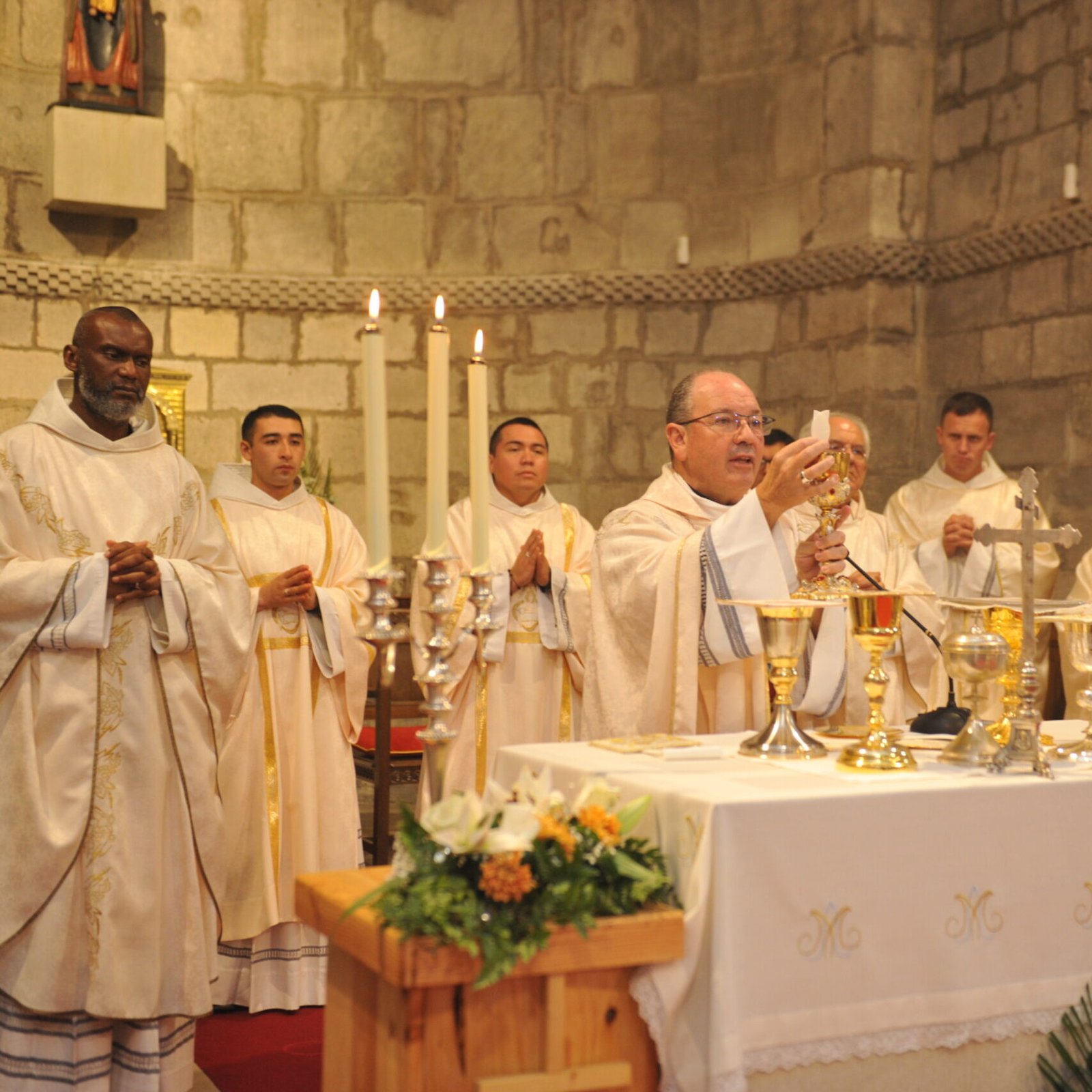 Sacerdotes con Monseñor